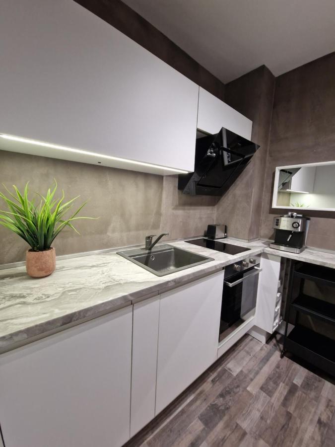 Marsselis Luxe Port Apartment Varna Exterior foto